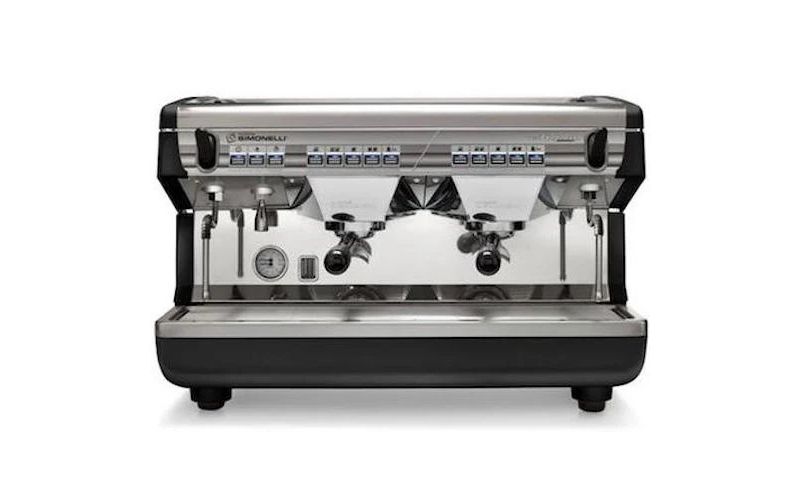 Máy pha cà phê Nuova Simonelli Appia II 2 Group có thiết kế tinh xảo, khung bảo vệ lớn bằng thép không gỉ